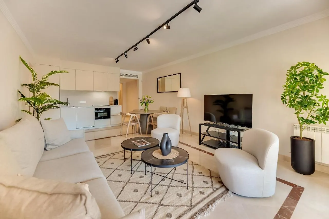 Apartment Vacation Marbella I El Palmeral, Golf Valley, Renovated, Fast Wifi